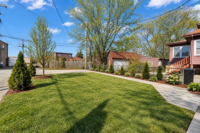 9436 S Spaulding Avenue, Evergreen Park, IL 60805