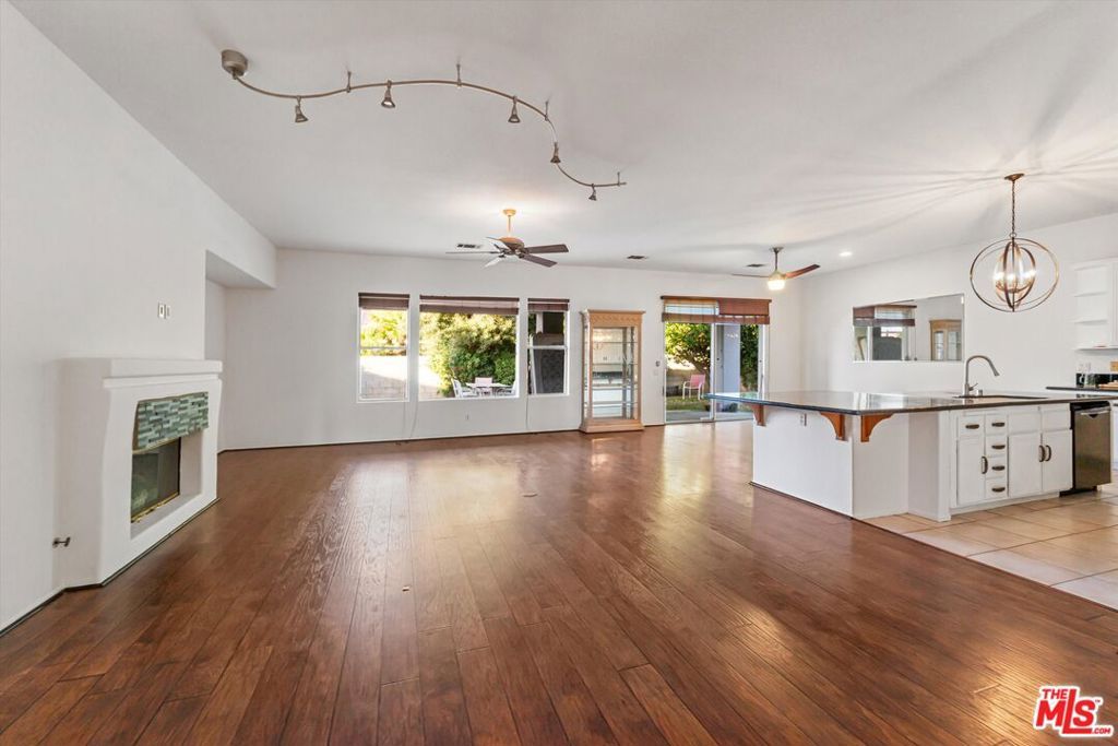 Image 6 of property listing at 74616 Waterlily Circle, Palm Desert, CA 92260