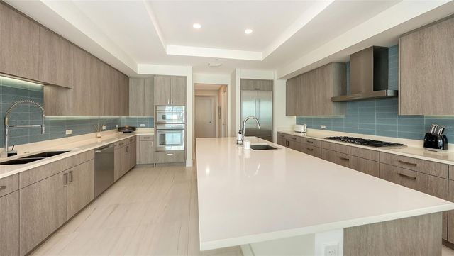 540 N TAMIAMI TRAIL 1702, Sarasota, FL 34236