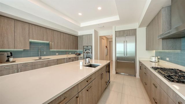 540 N TAMIAMI TRAIL 1702, Sarasota, FL 34236