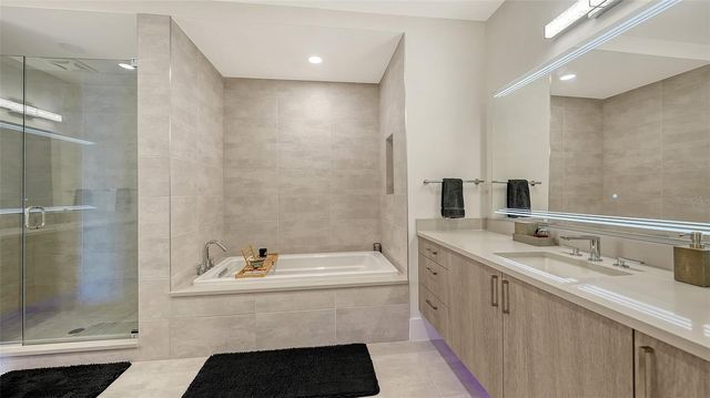 540 N TAMIAMI TRAIL 1702, Sarasota, FL 34236