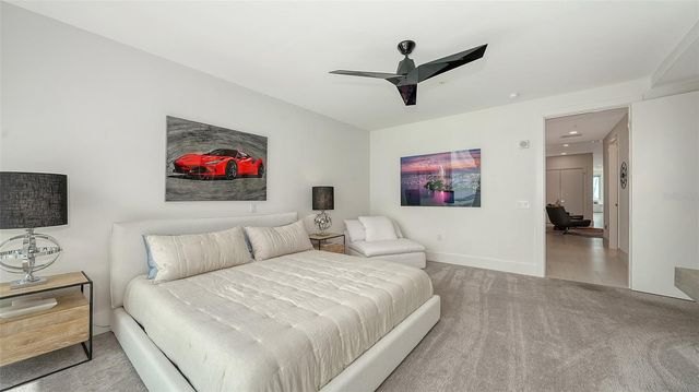 540 N TAMIAMI TRAIL 1702, Sarasota, FL 34236