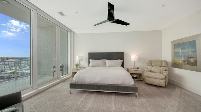 540 N TAMIAMI TRAIL 1702, Sarasota, FL 34236