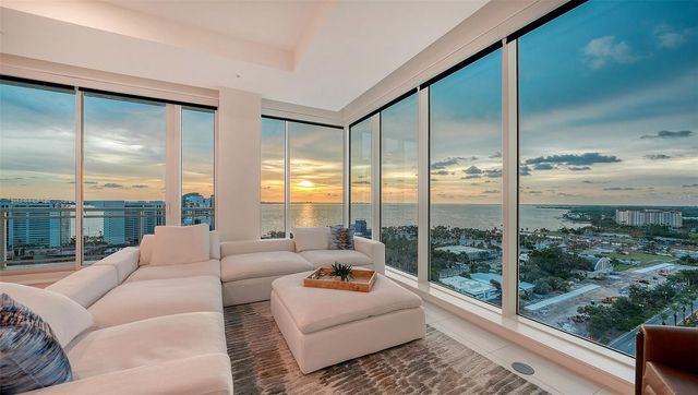 540 N TAMIAMI TRAIL 1702, Sarasota, FL 34236