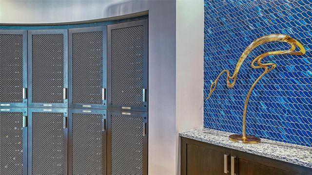 540 N TAMIAMI TRAIL 1702, Sarasota, FL 34236