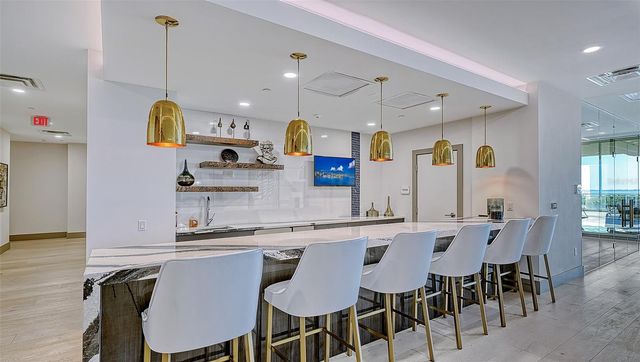 540 N TAMIAMI TRAIL 1702, Sarasota, FL 34236