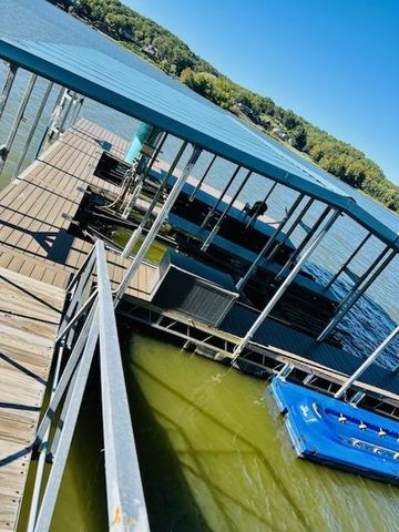 785 Big Richland Dr, Waverly, TN 37185