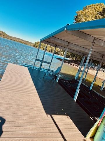 785 Big Richland Dr, Waverly, TN 37185