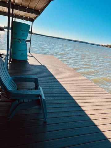 785 Big Richland Dr, Waverly, TN 37185