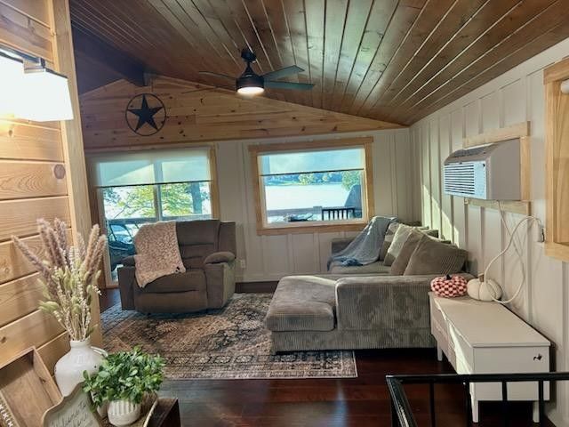 785 Big Richland Dr, Waverly, TN 37185