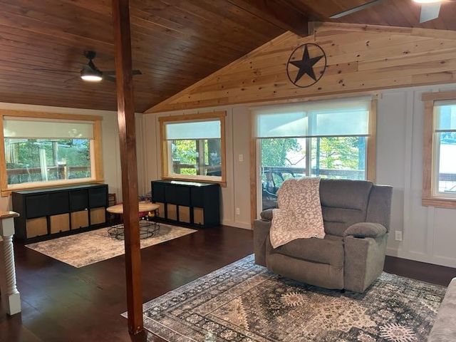 785 Big Richland Dr, Waverly, TN 37185