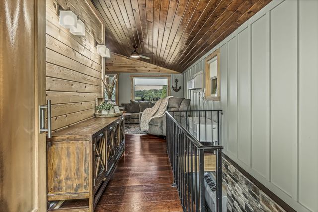 785 Big Richland Dr, Waverly, TN 37185