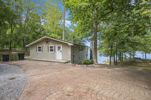 785 Big Richland Dr, Waverly, TN 37185