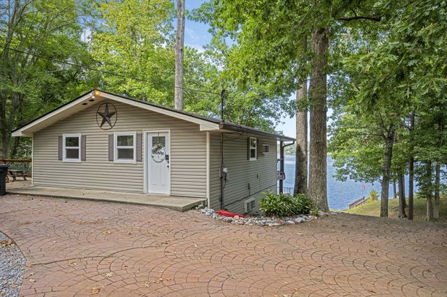 785 Big Richland Dr, Waverly, TN 37185