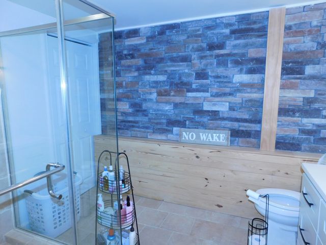 785 Big Richland Dr, Waverly, TN 37185