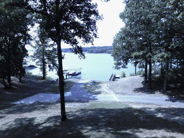 785 Big Richland Dr, Waverly, TN 37185