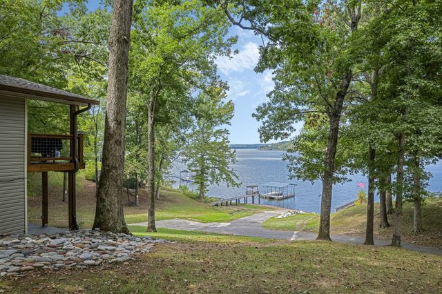 785 Big Richland Dr, Waverly, TN 37185