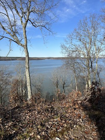 785 Big Richland Dr, Waverly, TN 37185