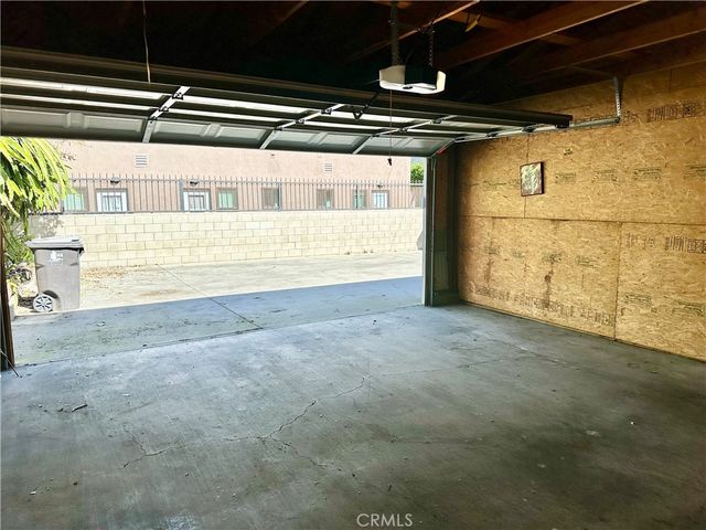 731 W 5th Street, Long Beach, CA 90802