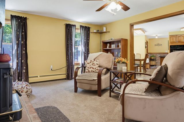 138 Cunningham Pond Road, Peterborough, NH 03458
