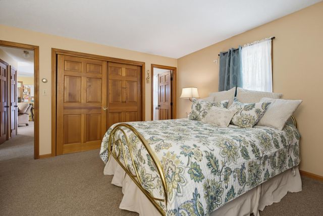 138 Cunningham Pond Road, Peterborough, NH 03458