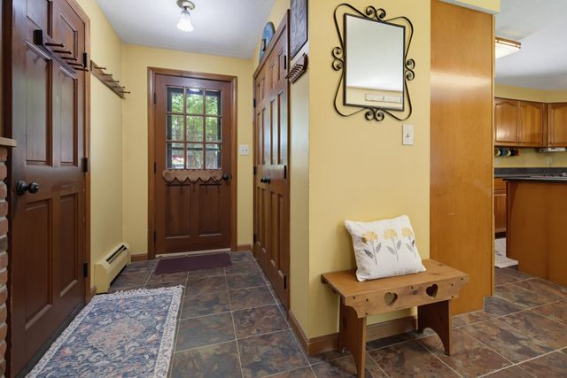 138 Cunningham Pond Road, Peterborough, NH 03458