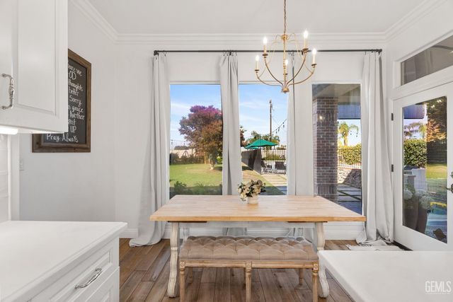 7233 Fountain Valley Drive, Bakersfield, CA 93308