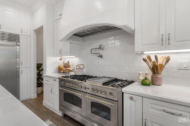 7233 Fountain Valley Drive, Bakersfield, CA 93308