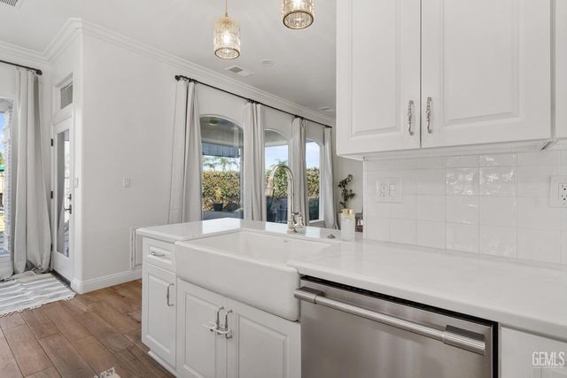 7233 Fountain Valley Drive, Bakersfield, CA 93308