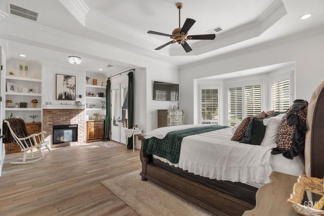 7233 Fountain Valley Drive, Bakersfield, CA 93308