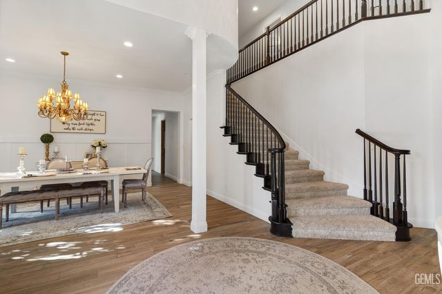 7233 Fountain Valley Drive, Bakersfield, CA 93308