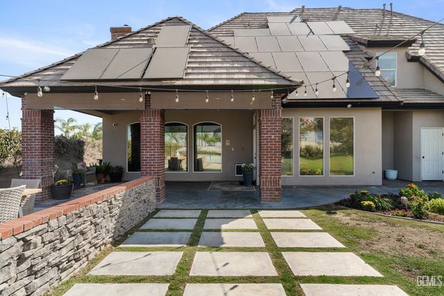 7233 Fountain Valley Drive, Bakersfield, CA 93308