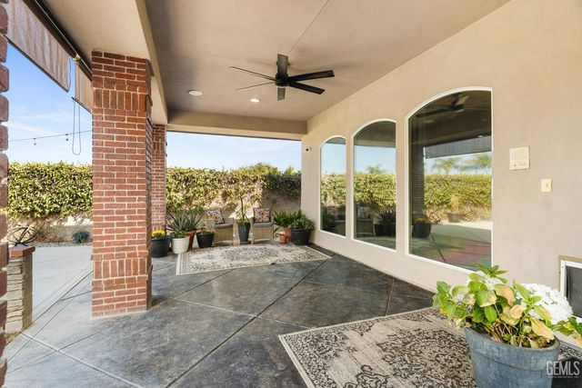 7233 Fountain Valley Drive, Bakersfield, CA 93308