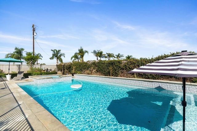 7233 Fountain Valley Drive, Bakersfield, CA 93308