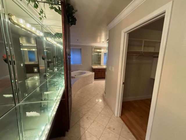 2775 Butters Dr, Oakland, CA 94602