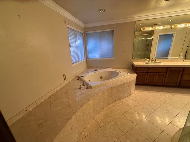 2775 Butters Dr, Oakland, CA 94602