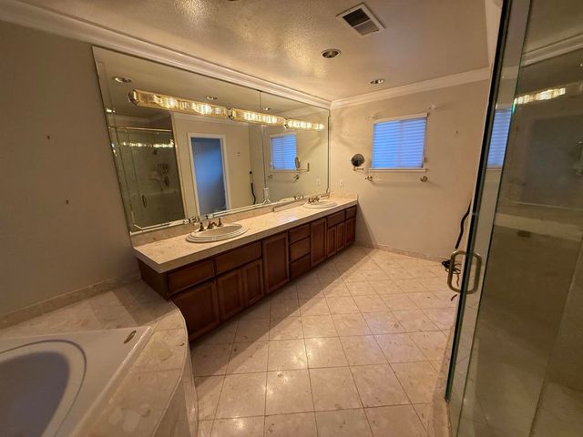 2775 Butters Dr, Oakland, CA 94602