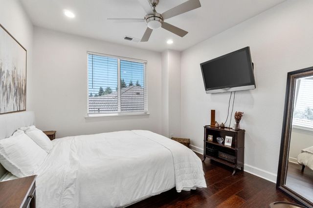 9544 N Larkspur Avenue, Fresno, CA 93720