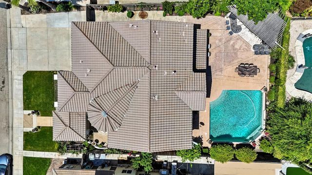 9544 N Larkspur Avenue, Fresno, CA 93720