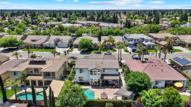 9544 N Larkspur Avenue, Fresno, CA 93720