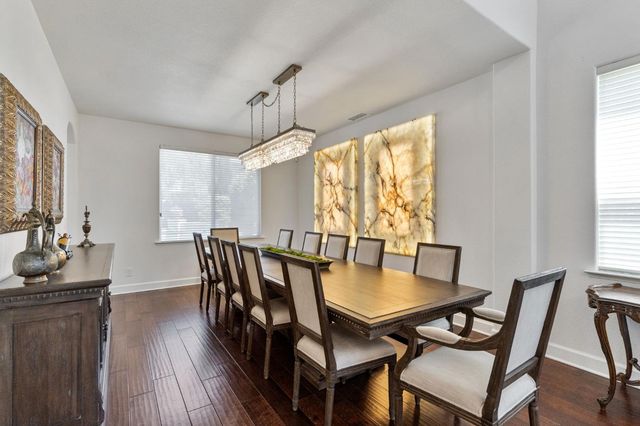 9544 N Larkspur Avenue, Fresno, CA 93720