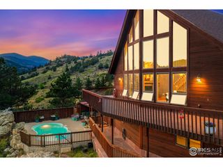532 Elkridge Dr, Glen Haven, CO 80532