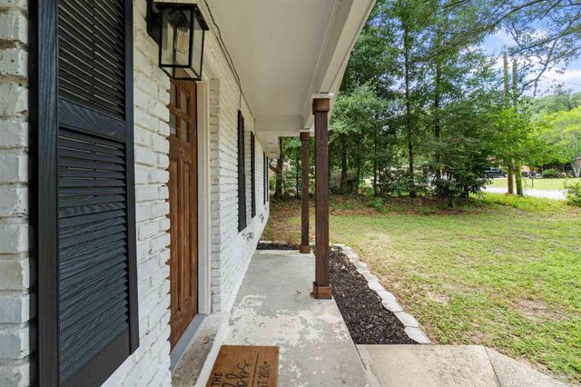 6108 Walton St, Pensacola, FL 32503