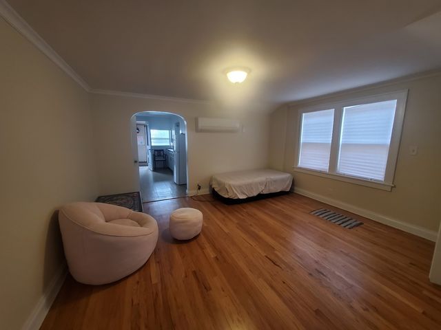 4158 W Wellington Avenue, Chicago, IL 60641