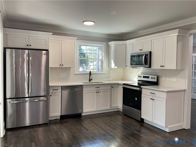 1874 Sherwood Rd, Petersburg, VA 23805