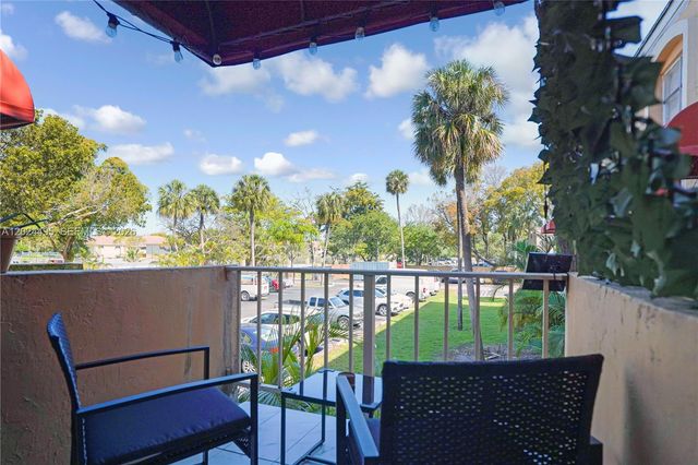 18101 NW 68th Ave C204, Hialeah, FL 33015