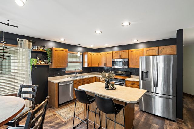 5407 Marigold Lane, Valparaiso, IN 46383