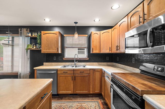 5407 Marigold Lane, Valparaiso, IN 46383