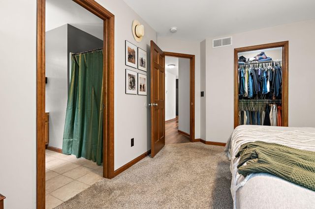 5407 Marigold Lane, Valparaiso, IN 46383