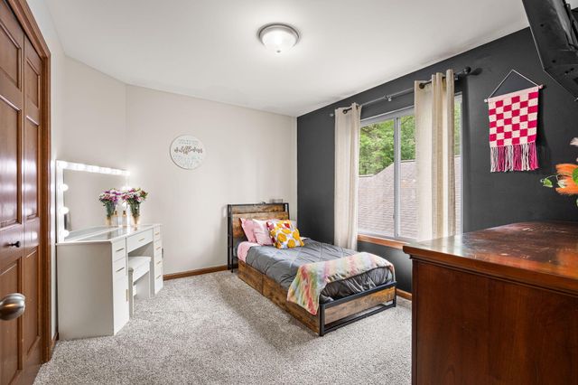 5407 Marigold Lane, Valparaiso, IN 46383